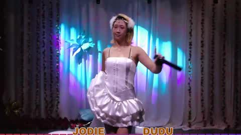 lankwaifong_cindy online show from April 14, 2:33 am