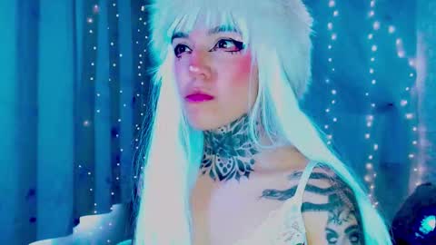 LANNIE   online show from March 12, 4:42 pm