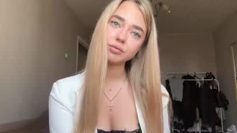 Nora online show from July 9, 7:33 am