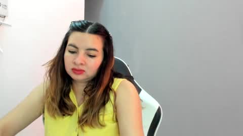 Lara online show from June 23, 7:45 pm