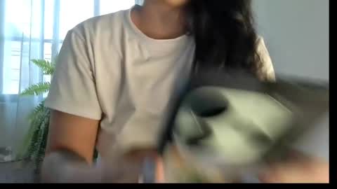 LaraJean online show from April 28, 9:51 pm