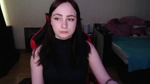 Laralianna online show from April 14, 3:01 pm