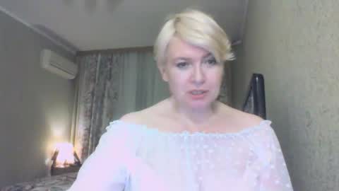 laramrs online show from March 7, 6:26 pm