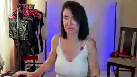 Goddess Tati Bangs Fetish online show from July 30, 6:25 am