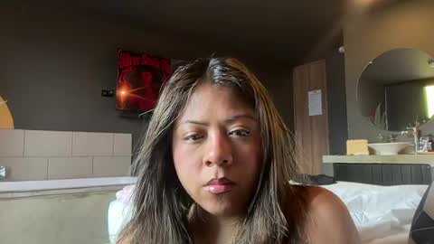 launicavalentina online show from July 29, 1:33 pm