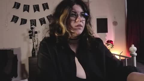 Miss Laura online show from February 17, 10:25 am