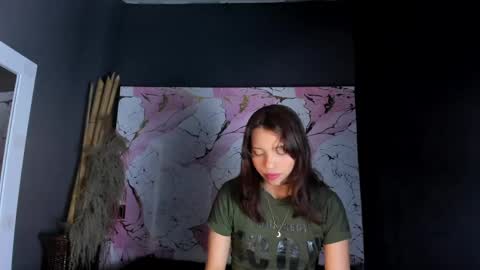 laura_serena online show from May 27, 11:40 am