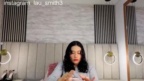 laura online show from February 4, 1:14 pm