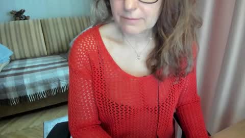 Lauraoven1 online show from March 25, 7:11 am