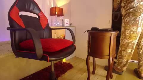 Laura Sofia online show from March 29, 3:00 pm