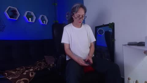 Laura Sofia online show from March 2, 7:15 am