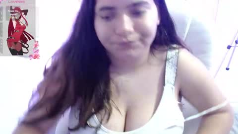 laura  online show from June 8, 7:47 pm