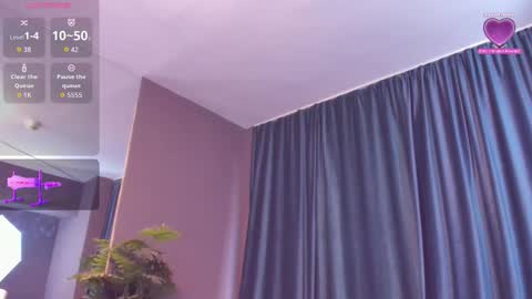 Laura online show from November 29, 7:56 am