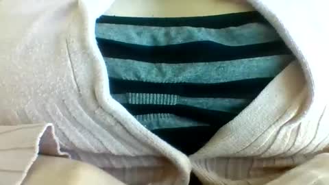 layannalea online show from May 28, 10:07 pm