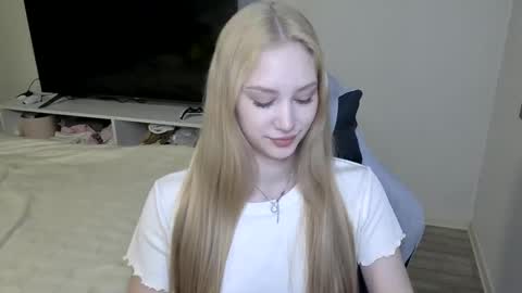 LaylaPretty001 online show from March 23, 5:24 am