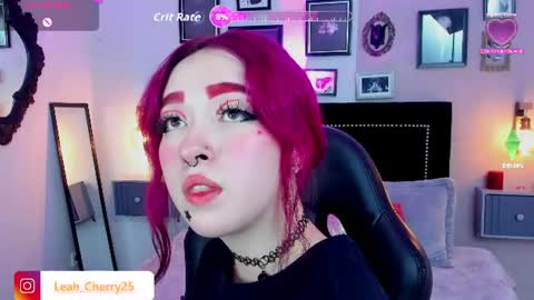 Leah online show from July 2, 10:05 pm