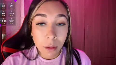 leah online show from April 4, 9:46 pm