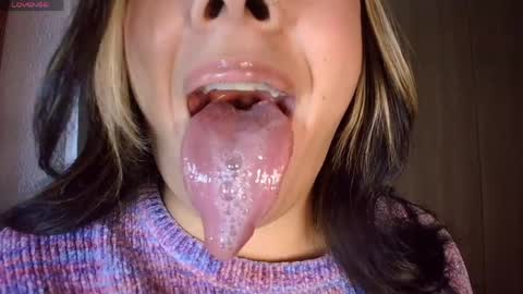 leah online show from April 18, 9:01 am