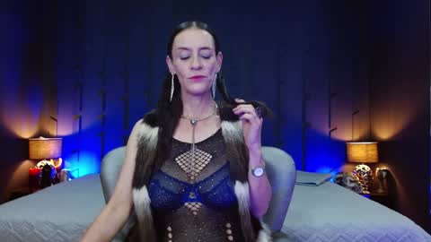 Leana online show from December 5, 11:49 am