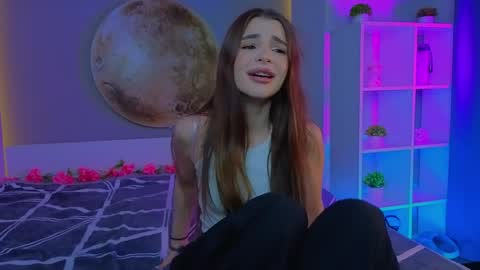 Sophie online show from April 2, 7:11 pm