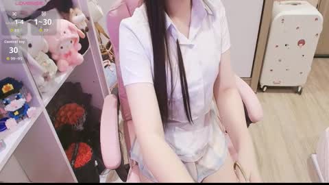 Lee online show from April 8, 11:23 am