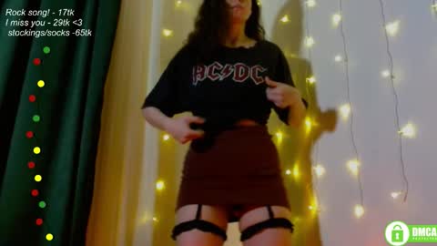 hey Im Leia and I love rock  online show from March 27, 7:36 pm