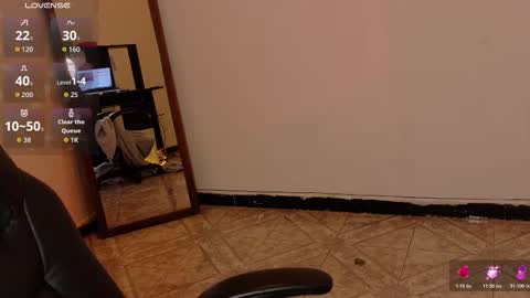 lenaashy online show from October 25, 7:05 am