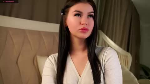 Mila online show from March 20, 3:00 am