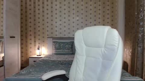 leslie_secret online show from September 12, 10:06 pm