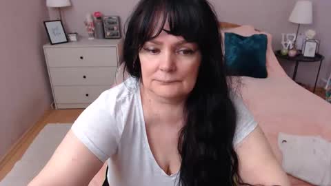Mary online show from May 30, 12:47 pm