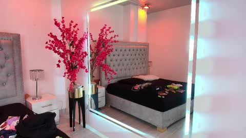 Lia  online show from April 2, 3:48 am