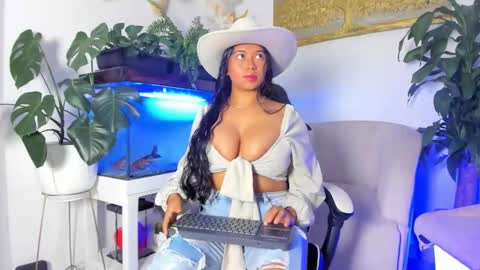 lia_lovelly online show from March 8, 11:52 pm