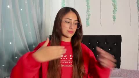 Liah  online show from May 30, 5:32 pm