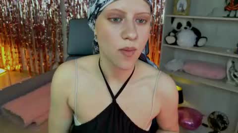 Hey My name is Lida online show from June 12, 9:28 am