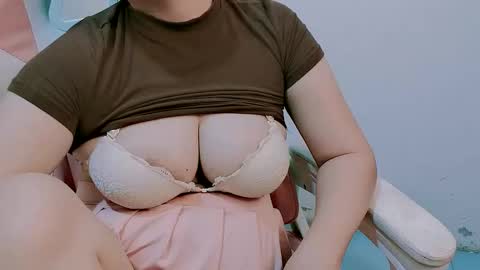 likixi online show from March 22, 8:31 am