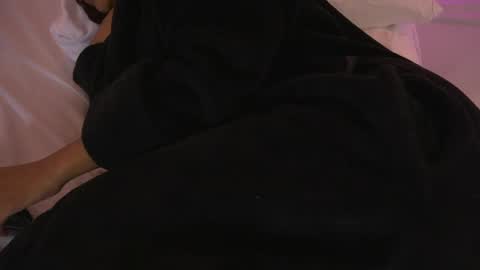 L I L A   online show from April 6, 1:05 am