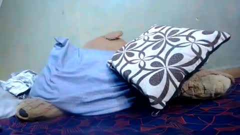 liliah online show from April 9, 6:19 am