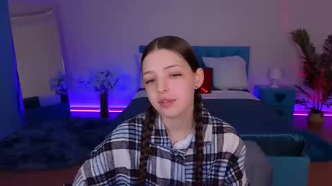 Lili Bakery online show from June 5, 2:04 am