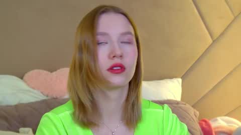 LiliLinn online show from March 7, 5:47 am