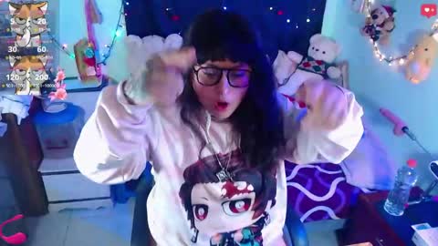 lilith_tyler online show from May 12, 9:39 am