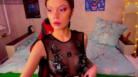 lilithbroke69 online show from March 10, 10:36 pm