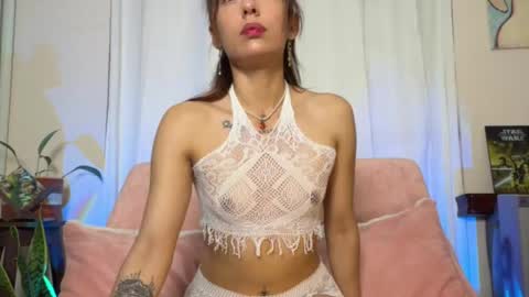 Lele online show from May 19, 1:45 am