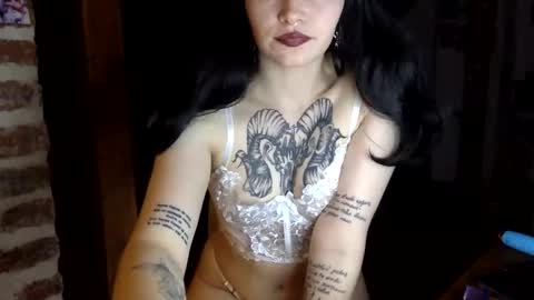 lilithsweet804386 online show from May 6, 10:03 pm