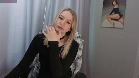 LillyFan X online show from June 5, 4:49 am