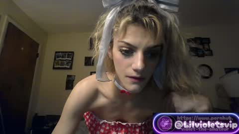 Little Violet online show from April 11, 12:17 am