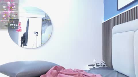 lily  online show from July 20, 10:39 am