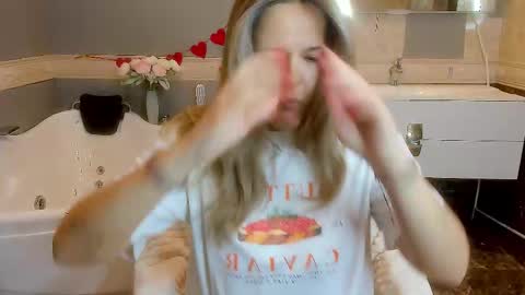 Lily online show from March 20, 5:45 am