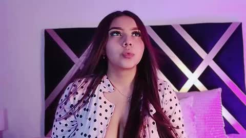 Lily Evans  online show from September 21, 4:05 pm