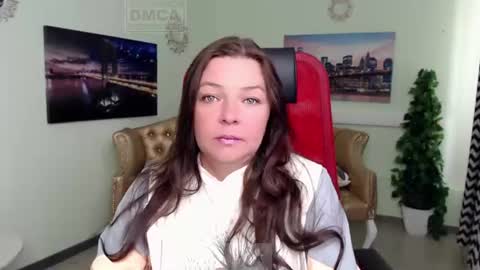 Lily online show from June 23, 5:05 am