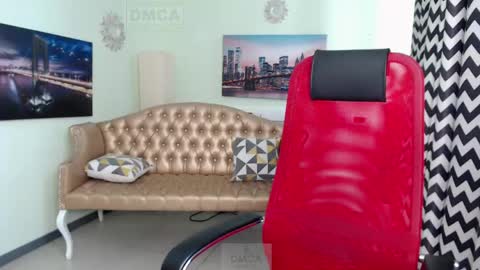 Lily online show from May 12, 5:26 am